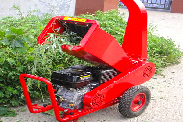 移动式树枝粉碎机 移动式树枝粉碎机